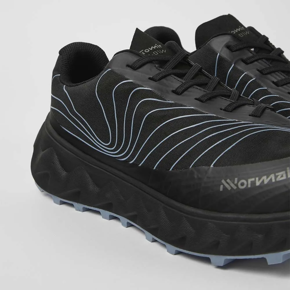 Chaussures trail running NNormal Tomir Waterproof Black/Blue pour hommes et femmes - N2ZTRW1-001