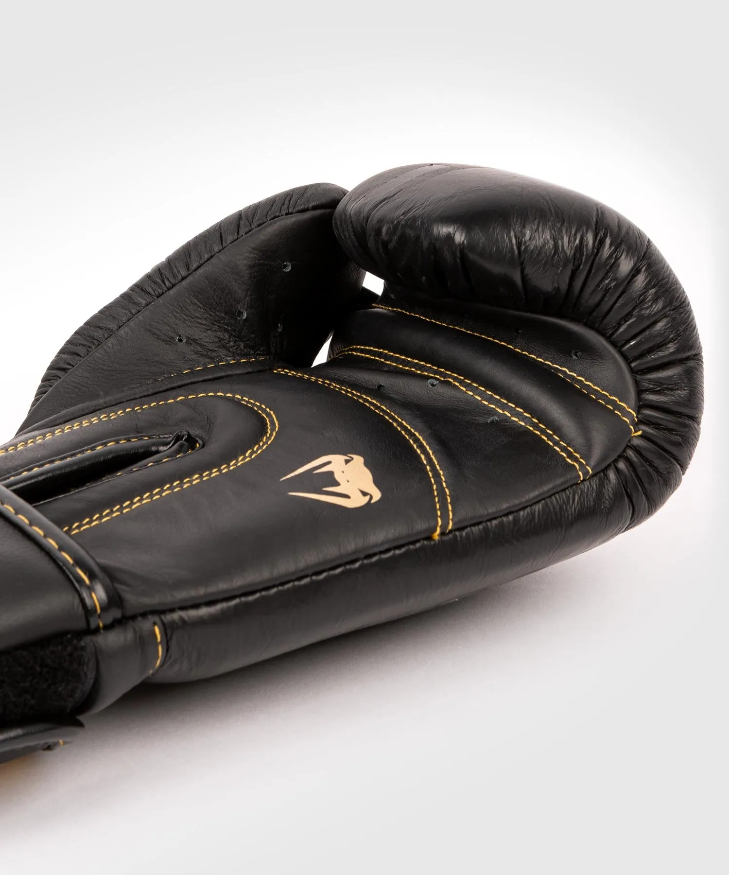 Gants de boxe pro Venum Shield - Velcro - Noir/Noir-Or