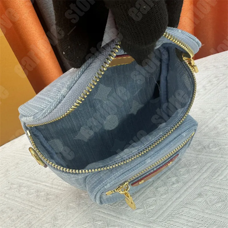 Sac De Ceinture De Designer Light Denim Mini Bumbag Men Fanny Packs Femmes Femmes Luxury Sacs Cross Cross Body Pouche Designers 